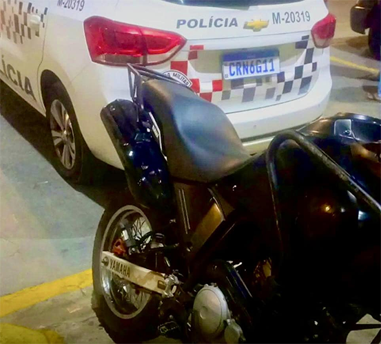 PM DE ITAPEVI PRENDE RECEPTADOR COM MOTO ROUBADA NA COHAB