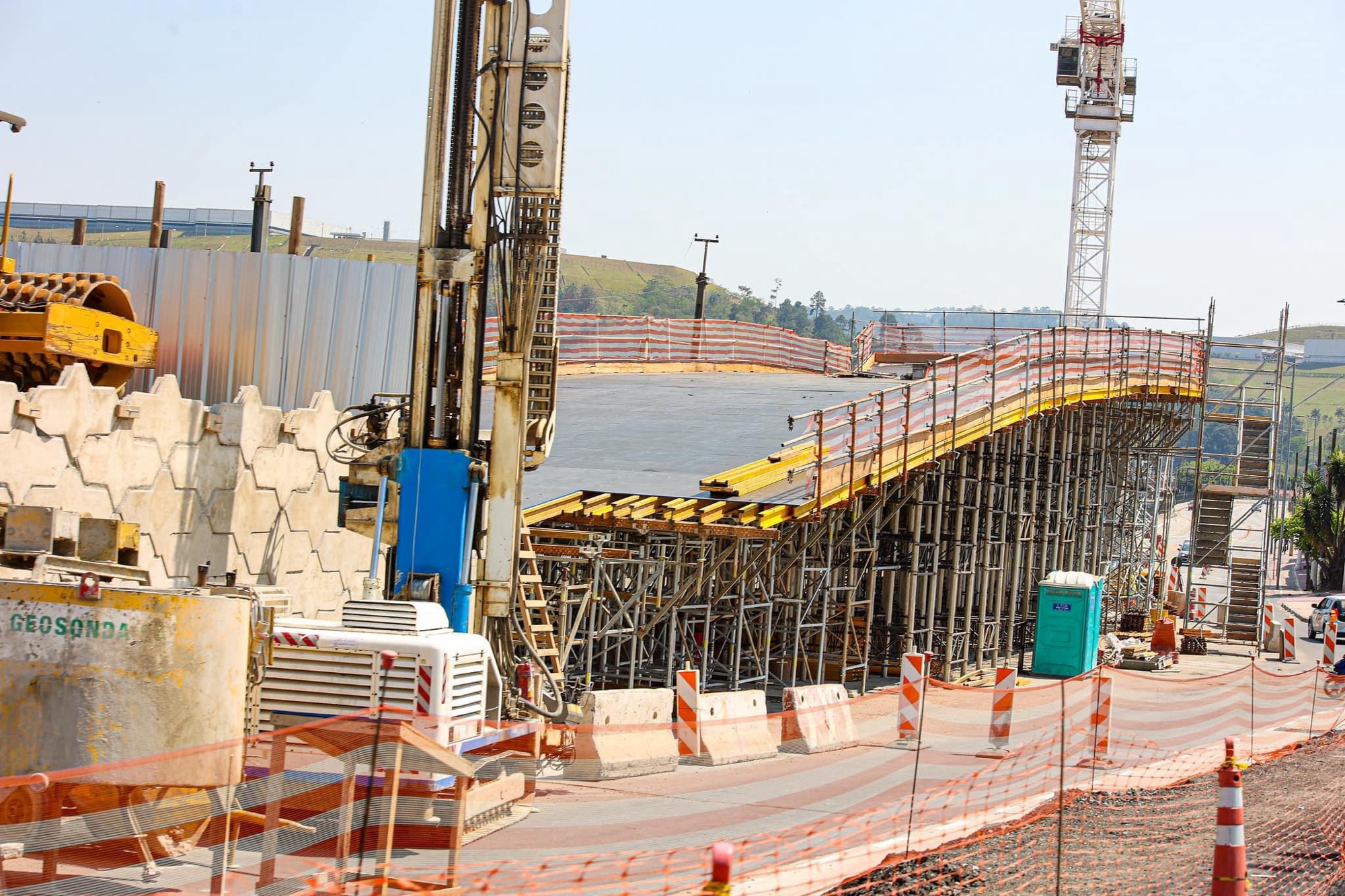 PRIMEIRA ALÇA DO NOVO VIADUTO DEVE SER ENTREGUE EM DEZEMBRO