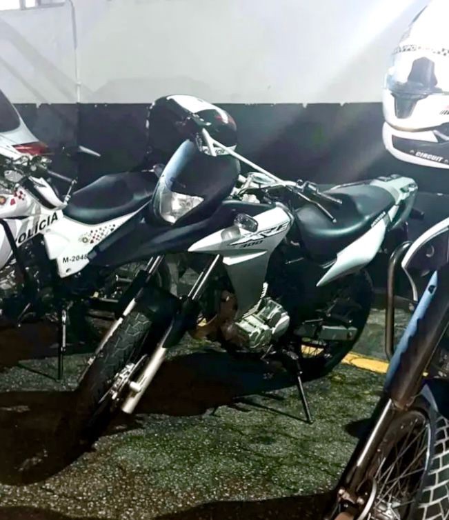 PM apreende adolescente no Parque Suburbano, em Itapevi, e recupera moto roubada