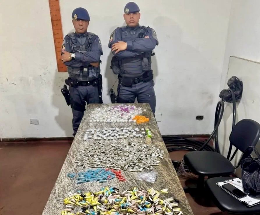 PM de Itapevi prende homem por tráfico de drogas no Jardim Itacolomi