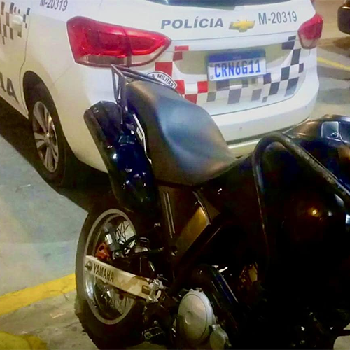 PM DE ITAPEVI PRENDE RECEPTADOR COM MOTO ROUBADA NA COHAB